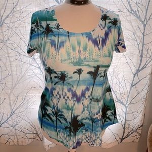 Style & Co. women’s size M short sleeve print. Worn once.
